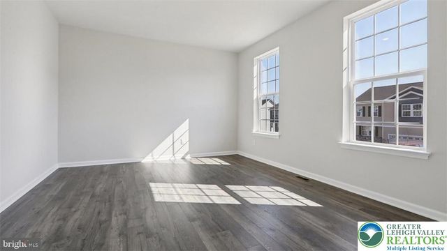 124 Winding Road, Forks Twp, PA 18040