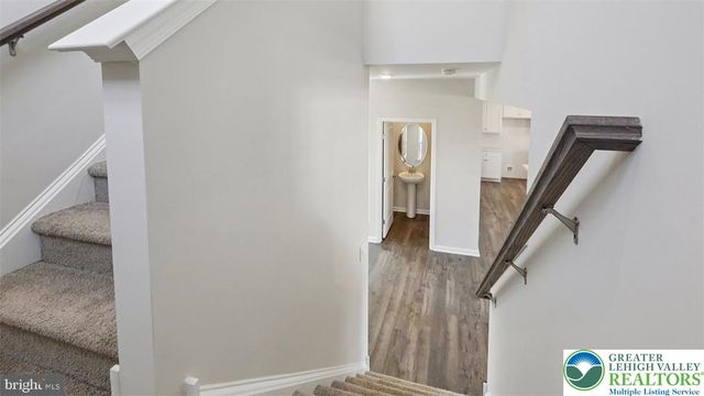 124 Winding Road, Forks Twp, PA 18040