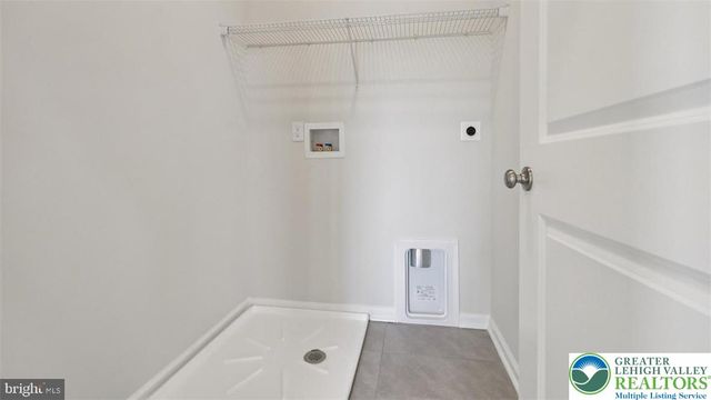 124 Winding Road, Forks Twp, PA 18040