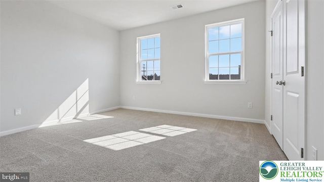 124 Winding Road, Forks Twp, PA 18040