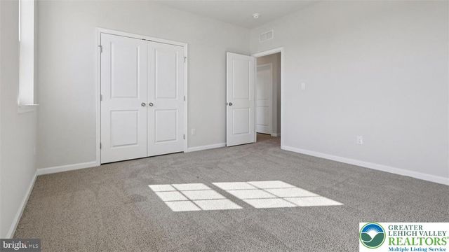 124 Winding Road, Forks Twp, PA 18040