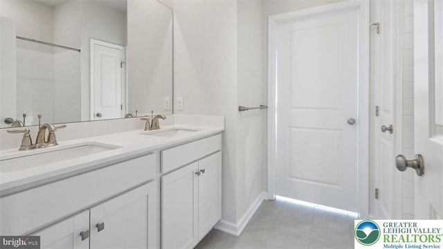 124 Winding Road, Forks Twp, PA 18040