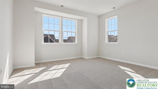 124 Winding Road, Forks Twp, PA 18040