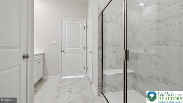 124 Winding Road, Forks Twp, PA 18040