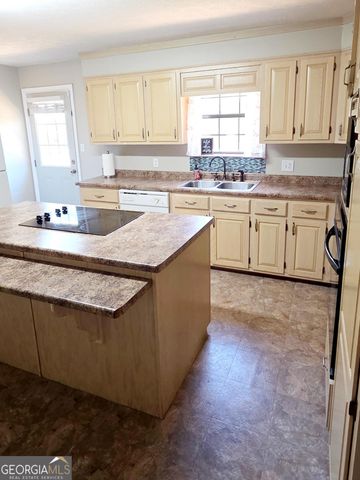 185 Veal Street, Swainsboro, GA 30401