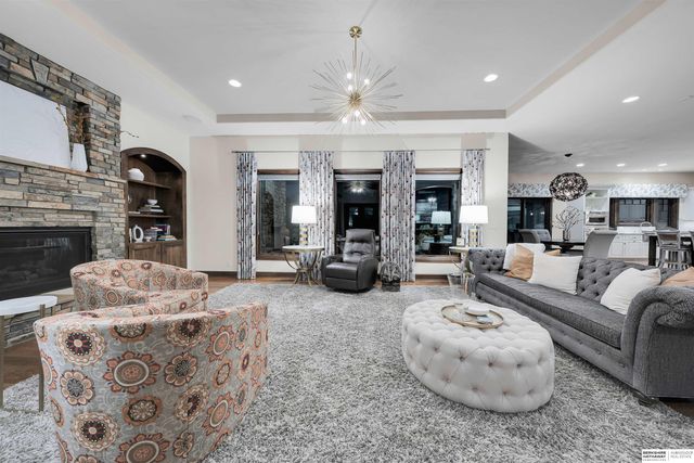 18620 Vinton Street, Omaha, NE 68130