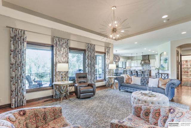 18620 Vinton Street, Omaha, NE 68130