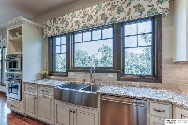 18620 Vinton Street, Omaha, NE 68130