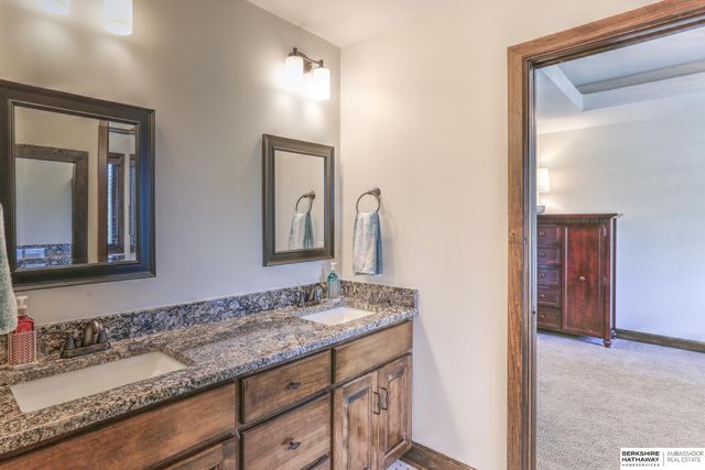 18620 Vinton Street, Omaha, NE 68130