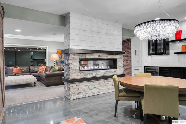 18620 Vinton Street, Omaha, NE 68130