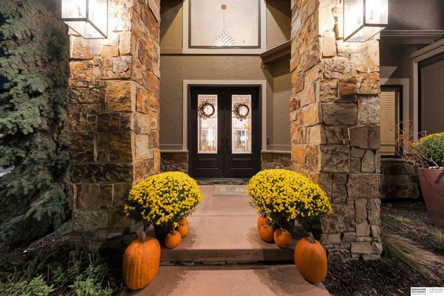 18620 Vinton Street, Omaha, NE 68130