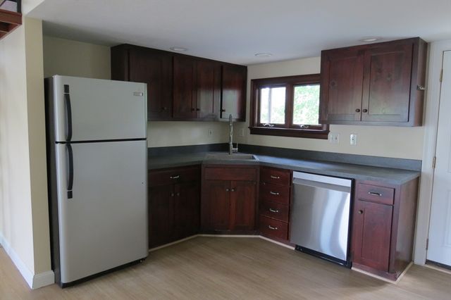 13 Spring St A, Salisbury, MA 01952