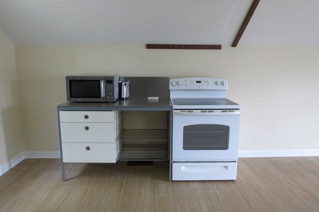 13 Spring St A, Salisbury, MA 01952