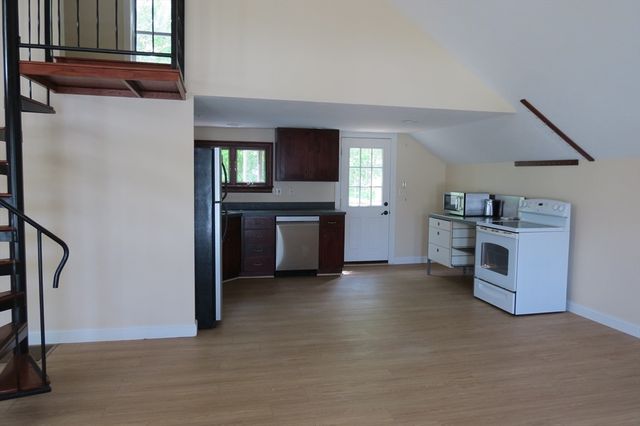 13 Spring St A, Salisbury, MA 01952