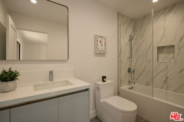 5630 Blanco Avenue, Woodland Hills, CA 91367