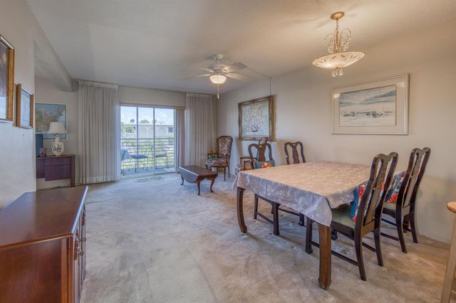 2682 Garden Drive S 301, Lake Worth, FL 33461