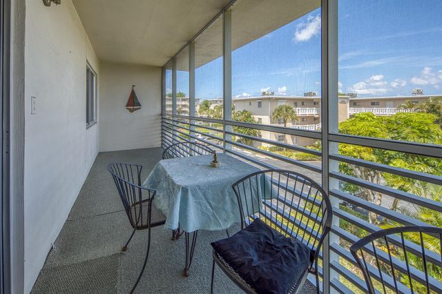 2682 Garden Drive S 301, Lake Worth, FL 33461