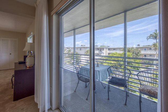 2682 Garden Drive S 301, Lake Worth, FL 33461