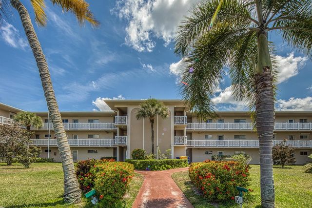 2682 Garden Drive S 301, Lake Worth, FL 33461