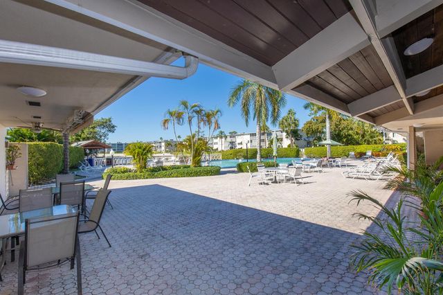 2682 Garden Drive S 301, Lake Worth, FL 33461