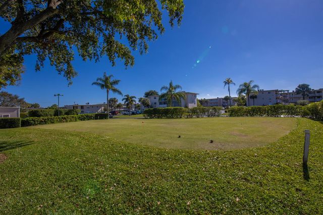 2682 Garden Drive S 301, Lake Worth, FL 33461