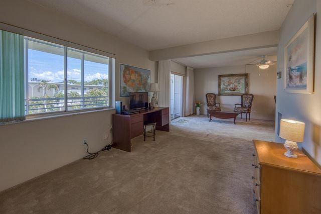 2682 Garden Drive S 301, Lake Worth, FL 33461