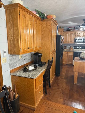 1513 Bobby Street, Berryville, AR 72616