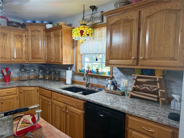 1513 Bobby Street, Berryville, AR 72616
