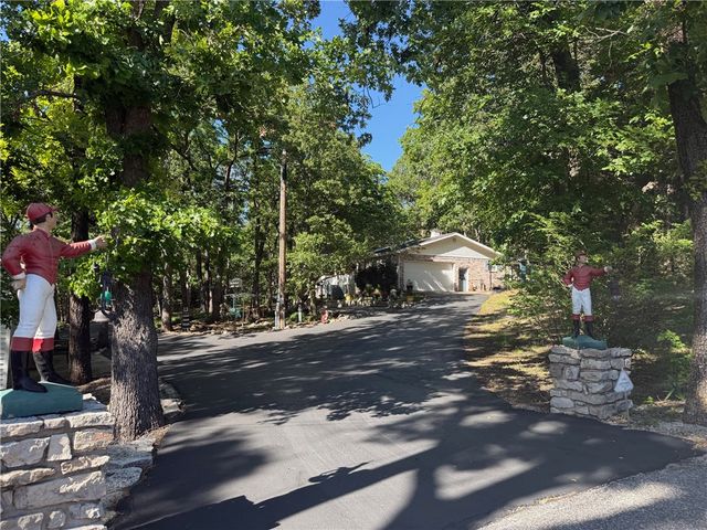 1513 Bobby Street, Berryville, AR 72616