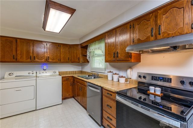 1004 Bristol Drive, Vandalia, OH 45377