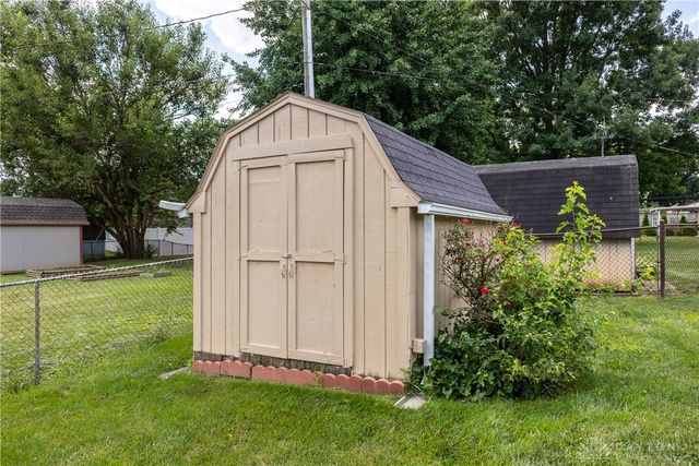 1004 Bristol Drive, Vandalia, OH 45377