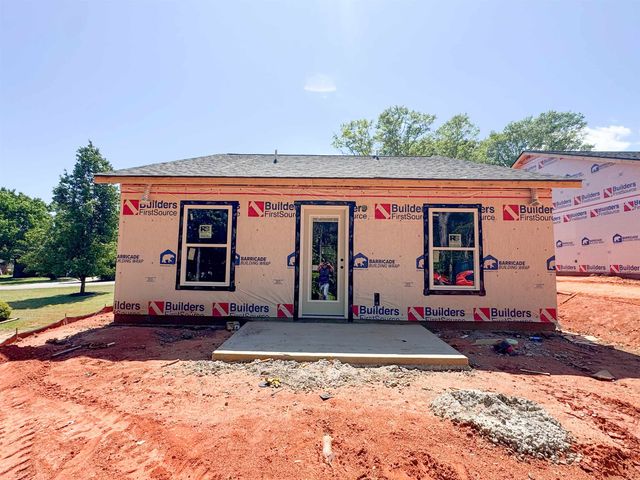 12 Poplar Street, Woodruff, SC 29388