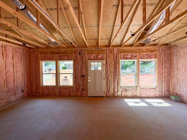 12 Poplar Street, Woodruff, SC 29388