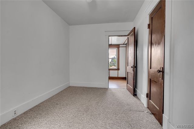 565 Military Road, Buffalo, NY 14207