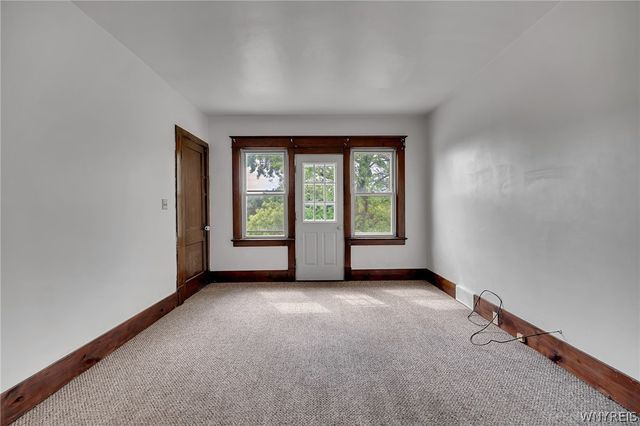 565 Military Road, Buffalo, NY 14207