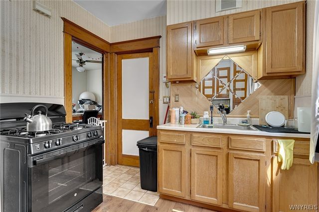 565 Military Road, Buffalo, NY 14207