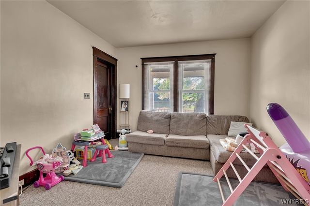 565 Military Road, Buffalo, NY 14207
