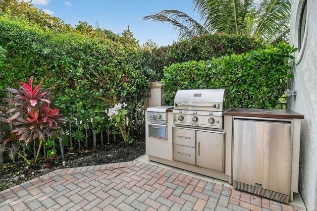 302 Alicante Drive, Juno Beach, FL 33408