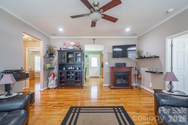 835 Sagefield Court, Lincolnton, NC 28092