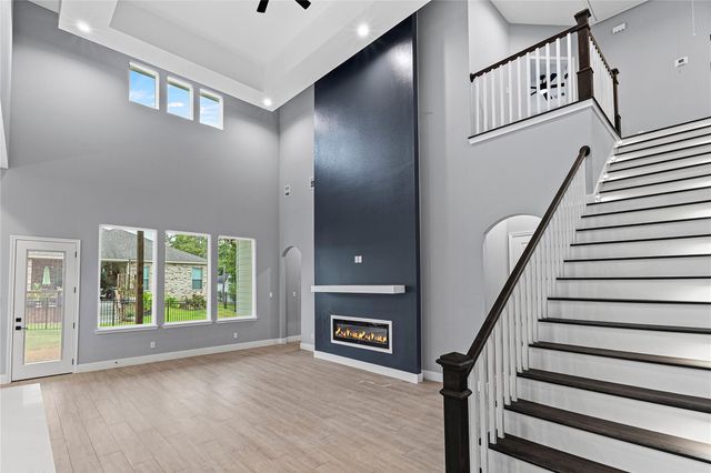 250 Hampton Glen Road, Montgomery, TX 77356