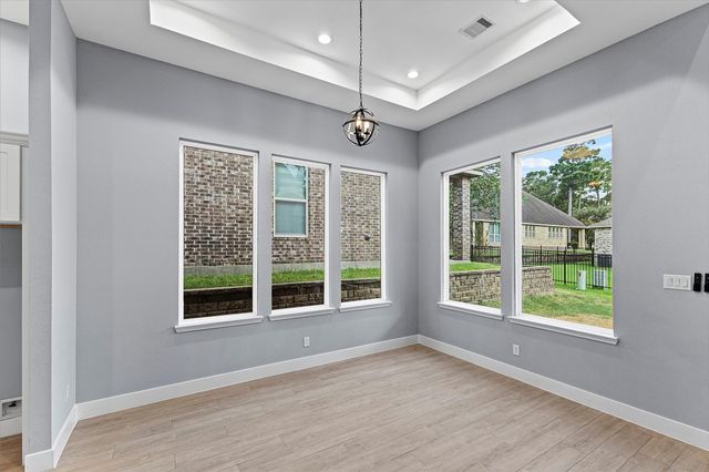 250 Hampton Glen Road, Montgomery, TX 77356