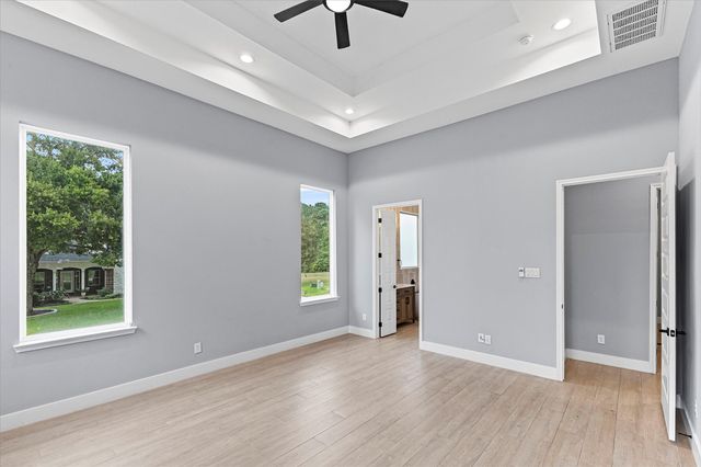 250 Hampton Glen Road, Montgomery, TX 77356