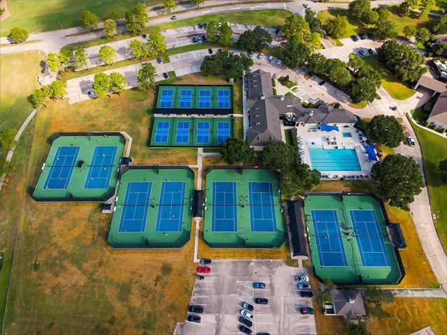 250 Hampton Glen Road, Montgomery, TX 77356