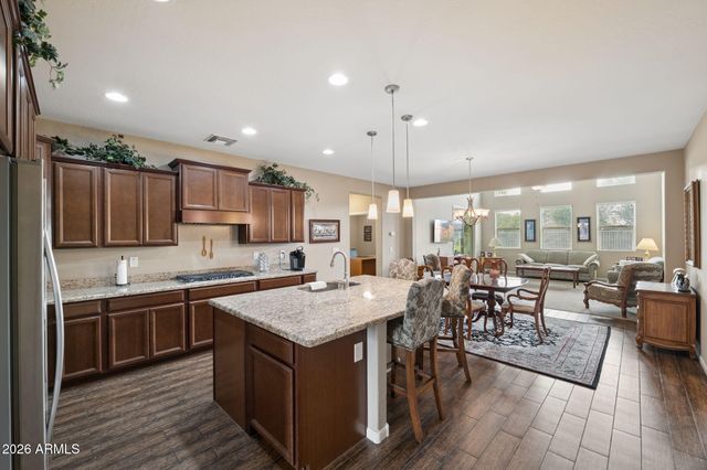 8993 W RUTH Avenue, Peoria, AZ 85345