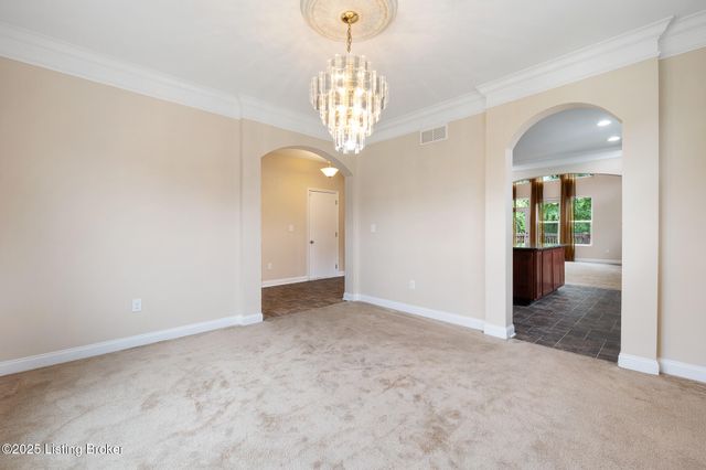 9108 Tamarack Grove Ln, Louisville, KY 40291