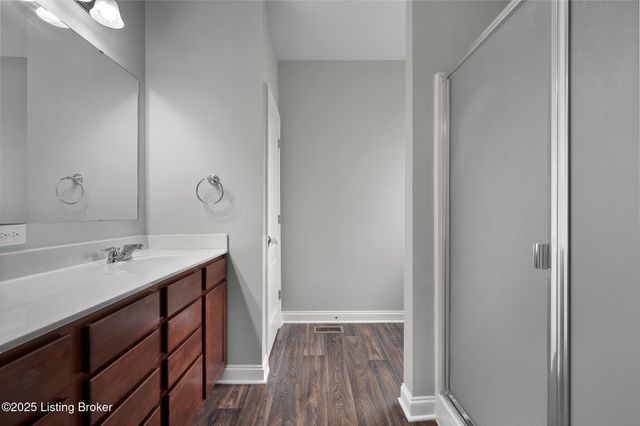 9108 Tamarack Grove Ln, Louisville, KY 40291