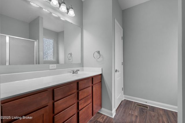 9108 Tamarack Grove Ln, Louisville, KY 40291