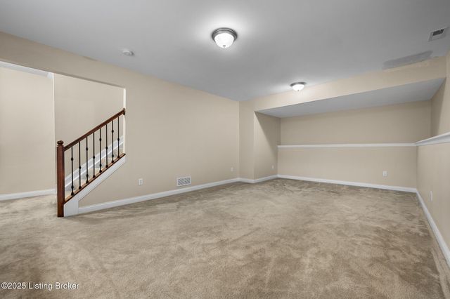 9108 Tamarack Grove Ln, Louisville, KY 40291