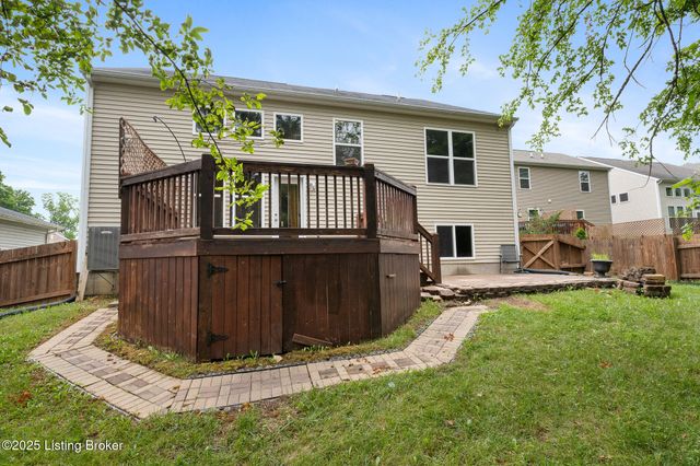 9108 Tamarack Grove Ln, Louisville, KY 40291