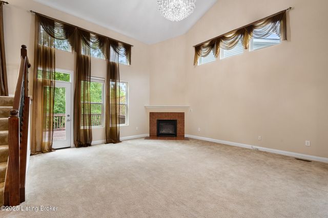 9108 Tamarack Grove Ln, Louisville, KY 40291